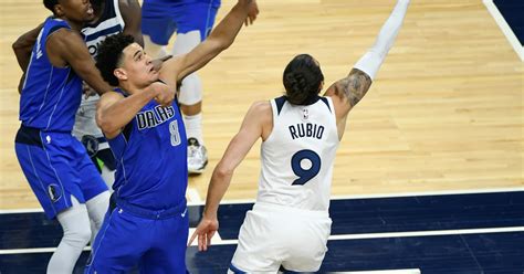 136 121 Los Timberwolves Derrotan A Unos Mavericks Con Los Ojos En El