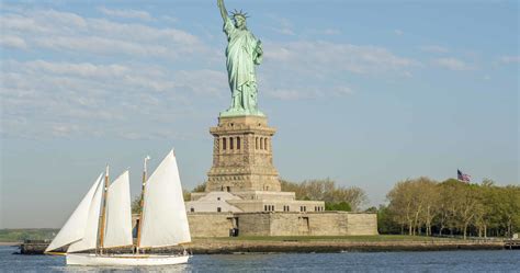 Boat Tour To The Statue Of Liberty Location