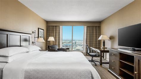 Toronto Airport Accommodation Sheraton Gateway Hotel In Toronto International Airport