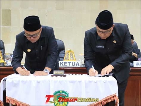 Dprd Pemerintah Lutim Sepakati Ranperda Apbd Jadi Perda