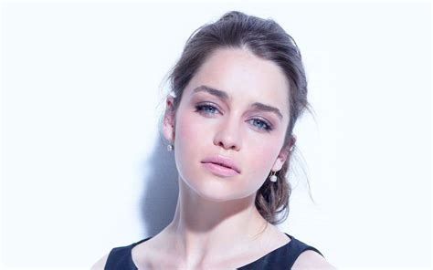 Emilia Clarke Esquire La Incorona Donna Più Sexy Al Mondo Blog