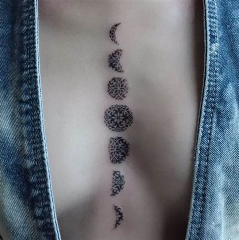 Sternum Tattoos What You Need To Know Before Getting Inked Tatuagens