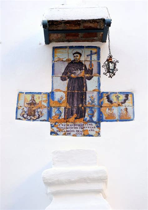 Retablo Religioso De Azulejos Que Representa Um San Nicolas De