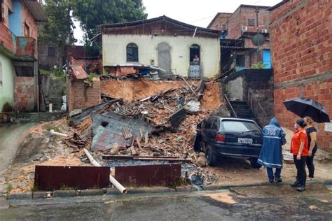 Sobe Para 25 Número De Ocorrências Registradas Durante Chuva Em Manaus