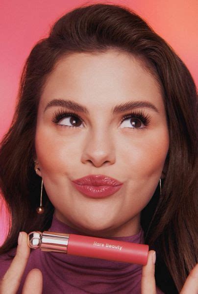 Selena Gómez y Rare Beauty presentan un nuevo producto millonario