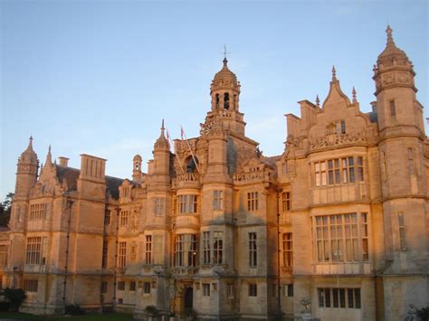 Harlaxton Manor (Harlaxton, 1845) | Structurae