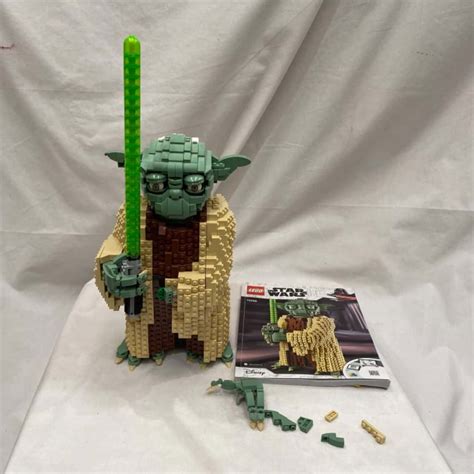 STAR WARS LEGO YODA 75255 with instruction book. (s)