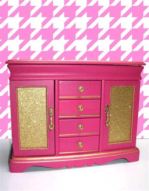 Lindsay Whipple Now: Hot Pink Jewelry Box with Carousel