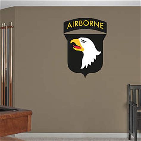 101st Airborne Insignia Wall Decal | Shop Fathead® for Army Decor