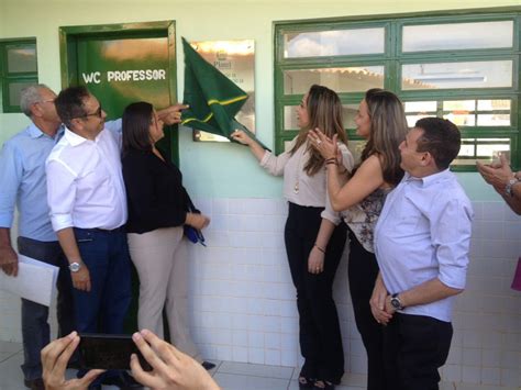 Dona Rejane entrega reforma e ampliação de escola em Lagoa de São