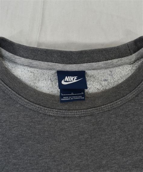 Nike（ナイキ）の「【ヴィンテージ古着】nike ナイキ Swoosh 刺繍 クルーネックスウェット（スウェット）」 Wear