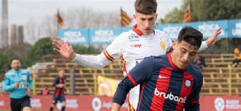 Con un equipo alternativo y el debut de Reali San Lorenzo cayó ante