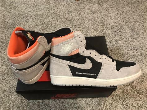 Air Jordan 1 Retro High Og Size 10 Neutral Grey Hyper Crimson Sp 19