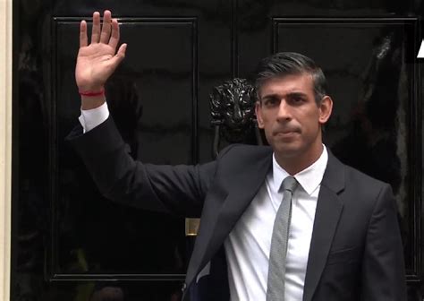 Rishi Sunak 1st Hindu Pm Of Uk Vows To Earn Trust Of Britons In 1st