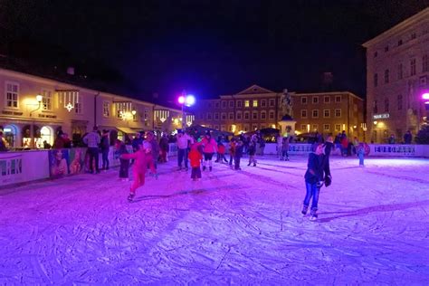 Eislaufplatz Auf Dem Mozartplatz Salzburgwiki