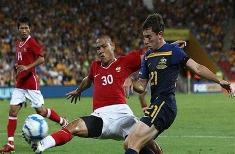 Asisten Pelatih Timnas Indonesia Nova Arianto Mengulang Duel Kontra