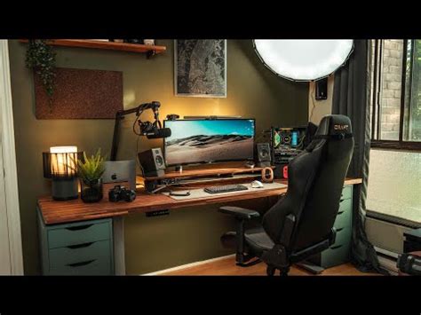 Modern Desk Setup Makeover For A Software Engineer At Expedia Youtube