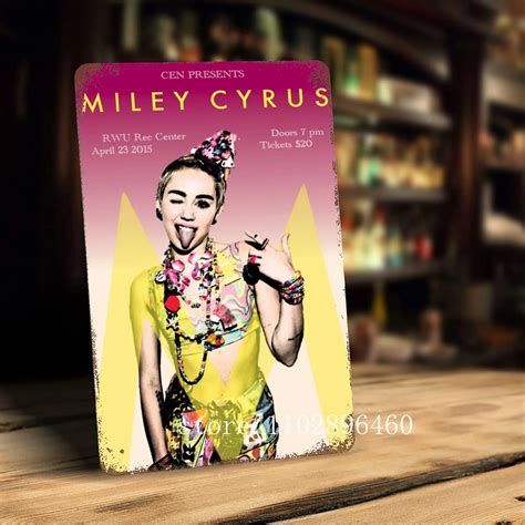 Miley Cyrus Poster Decorative Painting Canvas Poster Gift Off