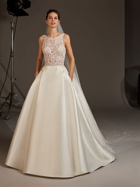 Virgo Wedding Dress From Pronovias Hitched Co Uk