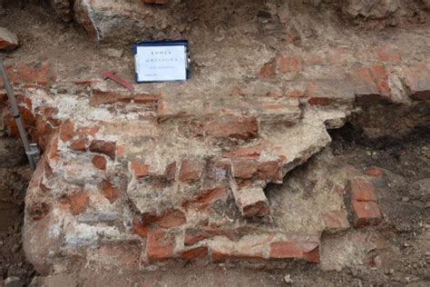 Archeologiczne odkrycie w Łomży Podlaskie24