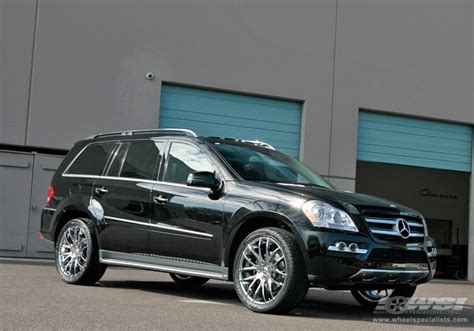 Mercedes Benz Gls Gl Class With Giovanna Kilis In Chrome