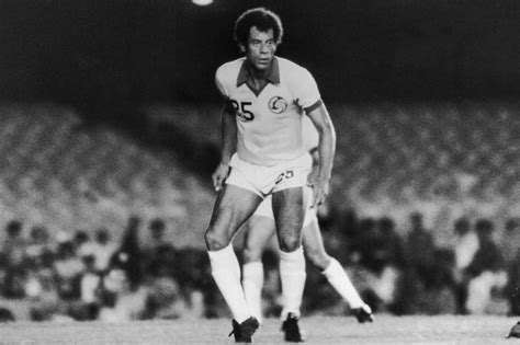 Carlos Alberto Torres Capitao Leader Legend Pythagoras In Boots