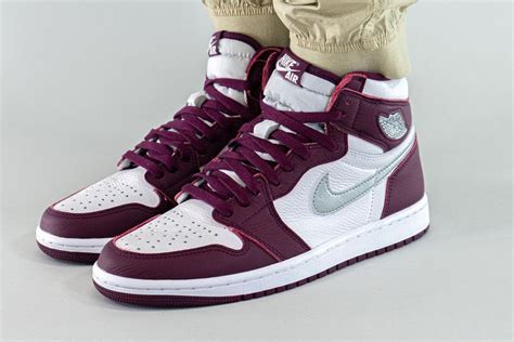 An On-Foot Look at the Air Jordan 1 ‘Bordeaux’ - Releases