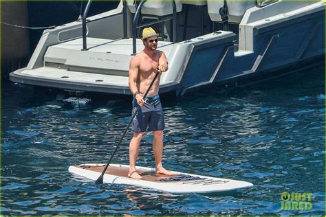 Shirtless Chris Hemsworth Bikini Clad Elsa Pataky Show Off Their