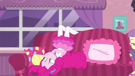 Mlp Equestria Girls Pinkie Sitting 2 Youtube