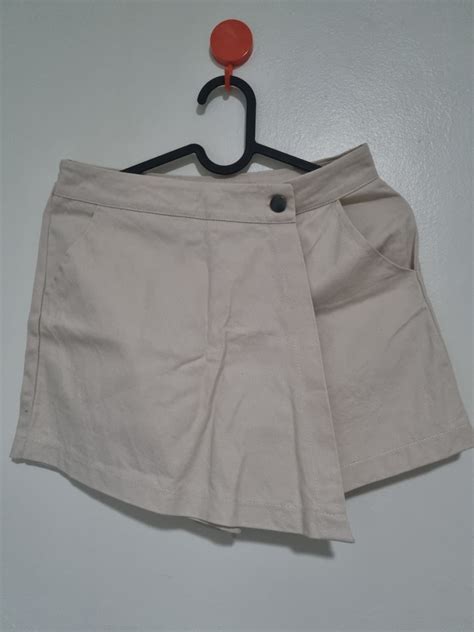 Skort Women S Fashion Bottoms Other Bottoms On Carousell