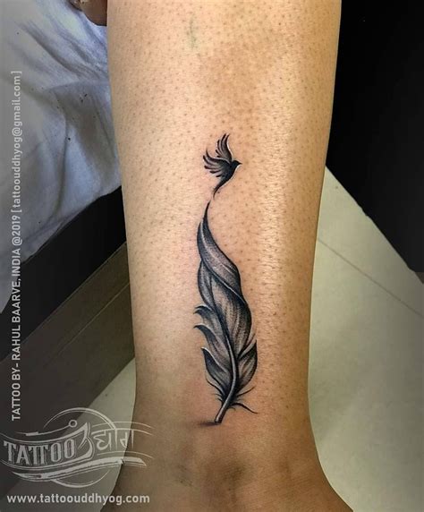 Details 77+ small feather tattoo latest - in.cdgdbentre