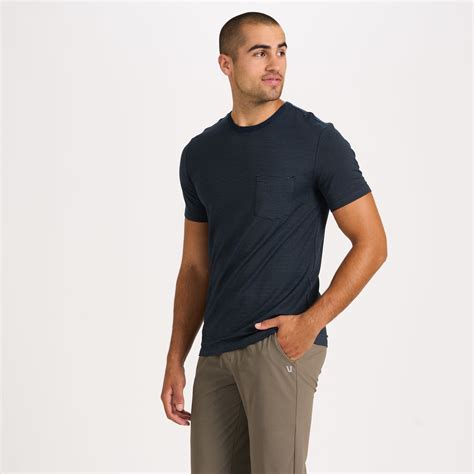 Vuori Mens Shirt Linear Tech Tee