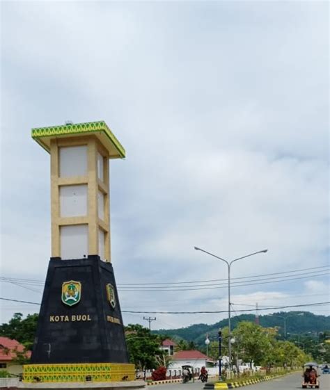 Jam Tugu Dalam Perbaikan Ada Bidang Yang Melengkung Berita Harian