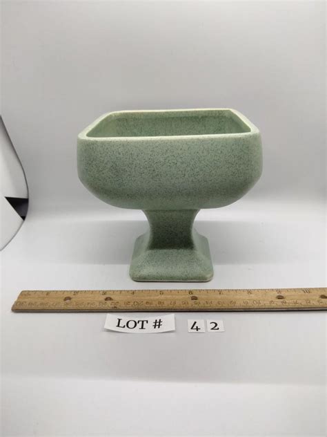 Lot 42 Mccoy Floraline Planter