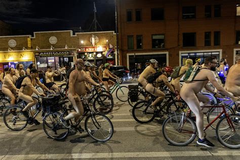Photos From The World Naked Bike Ride Chicago