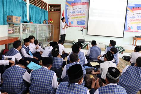 Siswa Baru MTsN 9 Sleman Belajar Budaya Digital MTsN 9 Sleman