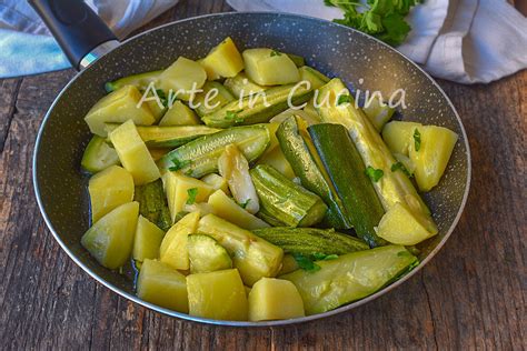 Zucchine E Patate Con Cipolla In Padella Contorno Leggero Zucchine