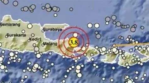 Gempa Terkini Siang Ini Selasa April Info Bmkg Guncang Jawa