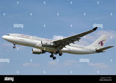 Qatar Airways Airbus A A Acf Lands At London Heathrow Airport