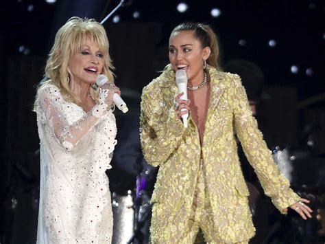 Wisconsin school bans Miley Cyrus-Dolly Parton duet from class concert ...