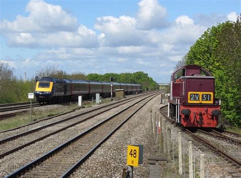 Fgw Hst Passes Class 14 D9523 At Cholsey On The Cholsey And Flickr