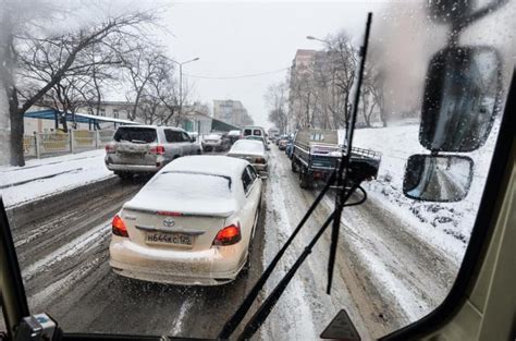 Непогода спровоцировала значительные пробки во Владивостоке