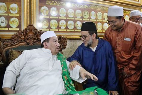 Kunjungan Maulana Syekh Abdul Mun’im Bin Abdul Aziz Ke Majelis Ta Lim Al Afaf Lil Habib Ali Bin