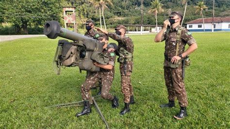 Oficiais realizam Estágio de Artilharia Antiaérea no 2º GAAAe 2º