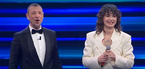 Sanremo 2023 Il Vestito Di Madame Look Stilista E Prezzo