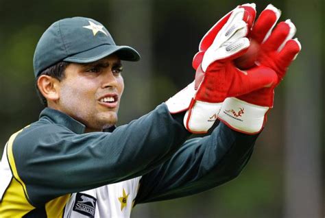 The Way Pakistanis Trolled Kamran Akmal For Dropping Catches