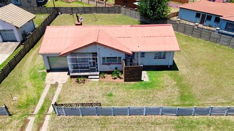 3 Bedroom House For Sale In Witbank Ext 41 P24 115328411