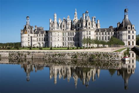Download Majestic outdoor view of Chateau de Chambord Wallpaper ... 