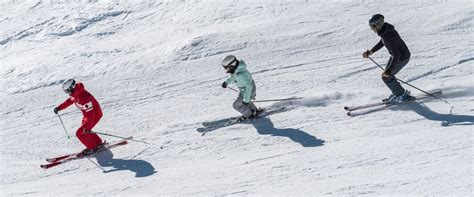 Ski lessons Learning in a group - esf La Clusaz