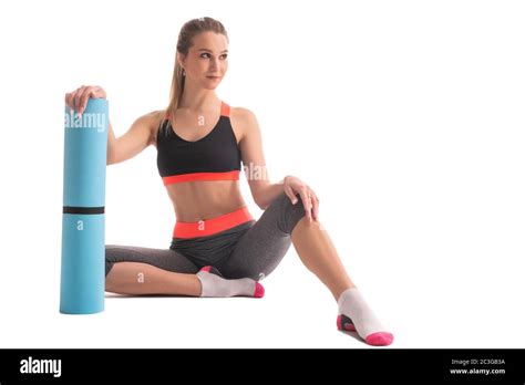 Slim Brunette Hi Res Stock Photography And Images Alamy